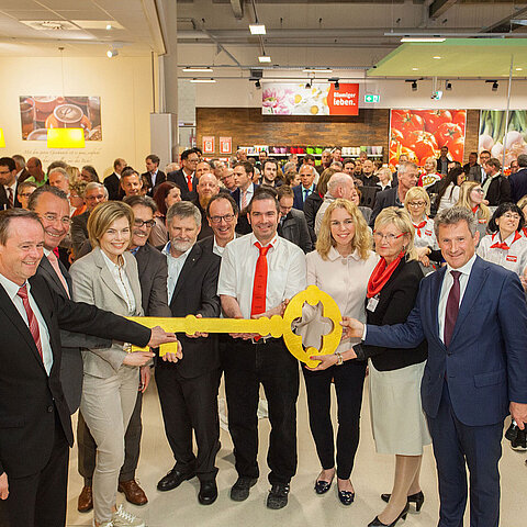 Feierliche Übergabe des Schlüssels