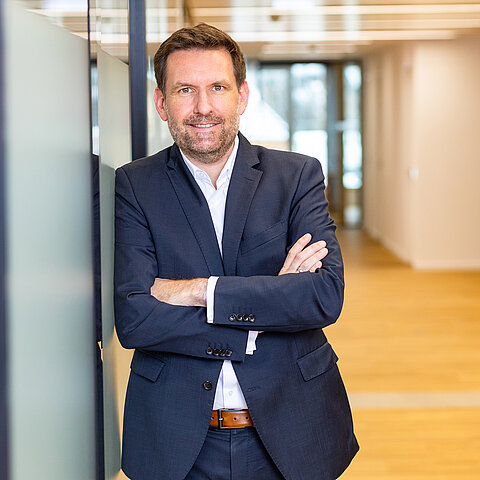 Dipl.-Ing. Oliver Vogt Dipl.-Ing. Oliver Vogt